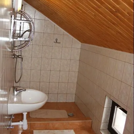 Fenyo Vendeghaz Guest house Paradsasvar